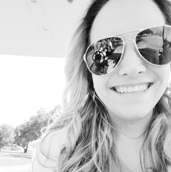 Meet your Posher, Sarah - Picture 2 of 2